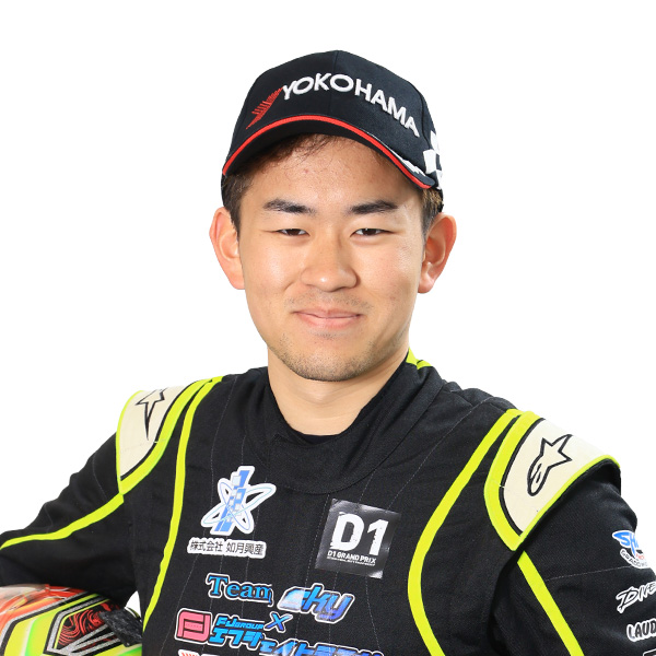 <strong>藤原 優汰</strong><br>Team sky FJトラスポ<br><br><a href="https://x.com/fujiwara0215" target="_blank" rel="noreferrer noopener"><img decoding=