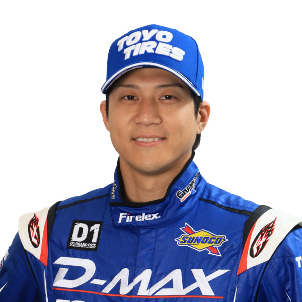 <strong>和田 賢志郎</strong><br>TEAM D-MAX RACING<br><br><a href="https://x.com/kenshiro_akuon" target="_blank" rel="noreferrer noopener"><img decoding=