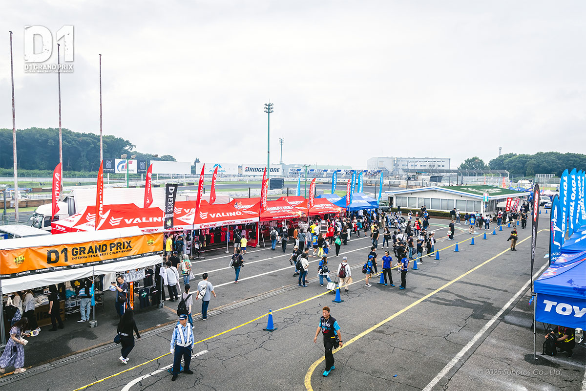 公式限定 福袋 - 公式通販オンラインショップ 出展ブース情報 DRIFT TSUKUBA – WEBSITE OFFICIAL D1 トップス