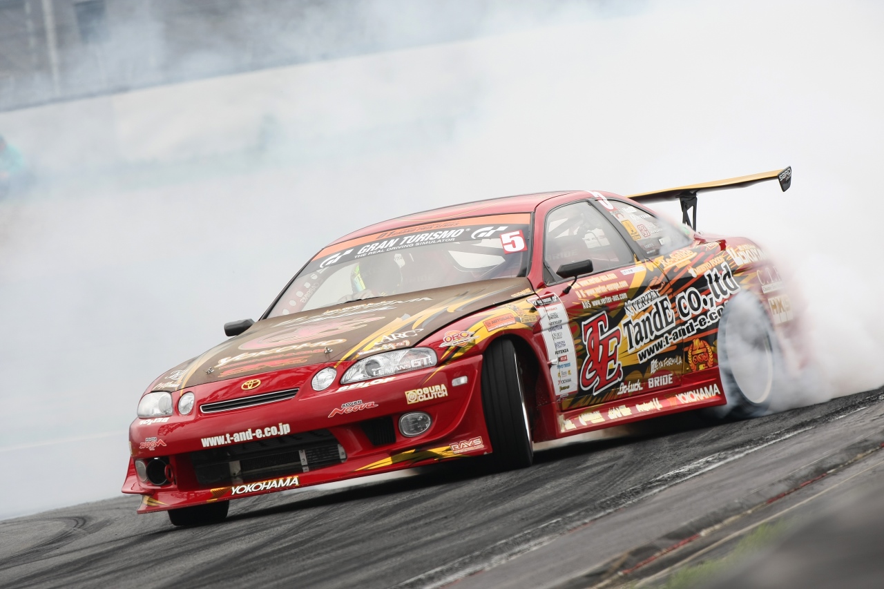 鉄人・上野高広の“最高のラストラン”をファンとつくる「TEAM VERTEX 共